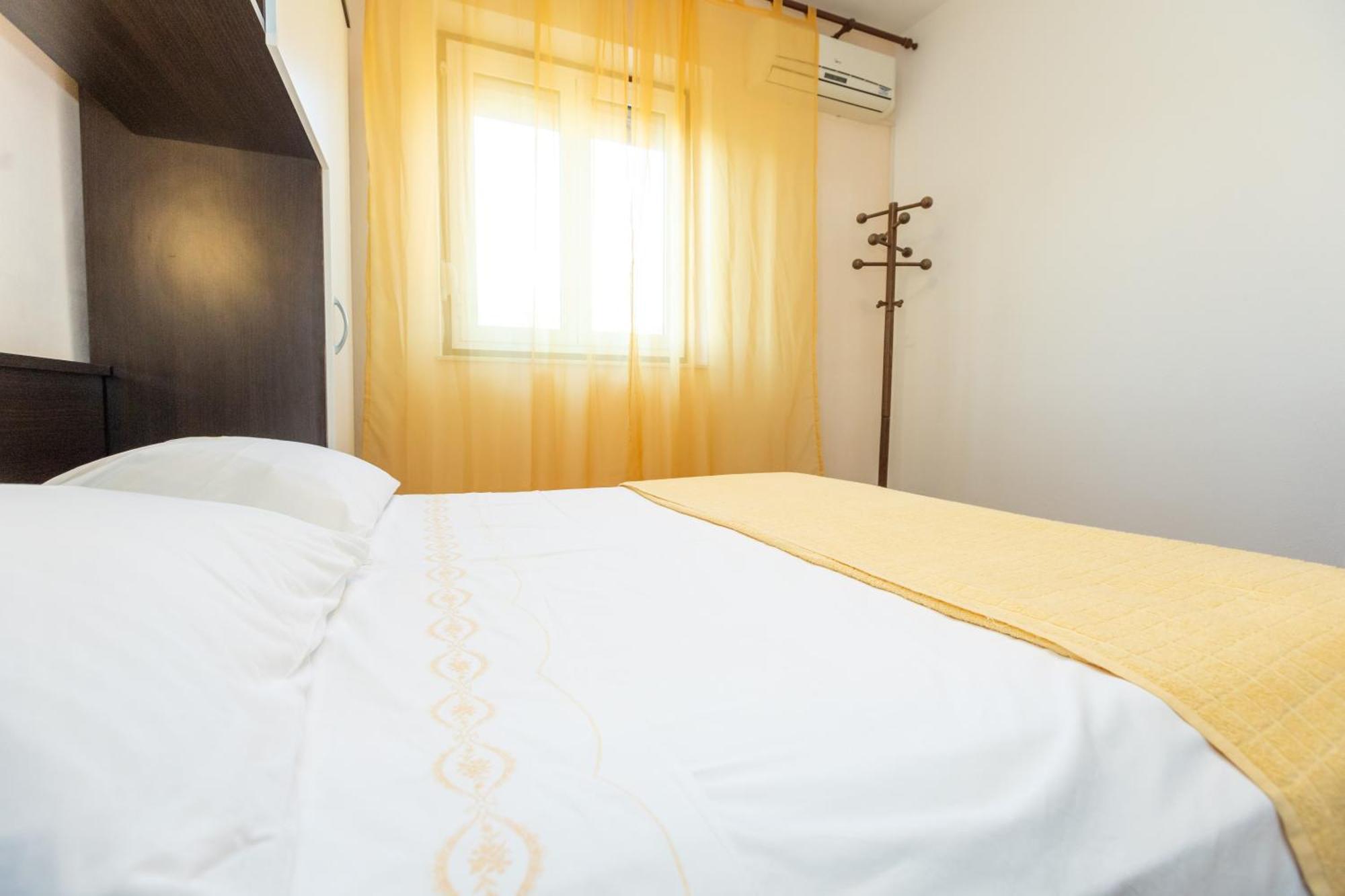 Apartment Vesna Ллука Экстерьер фото